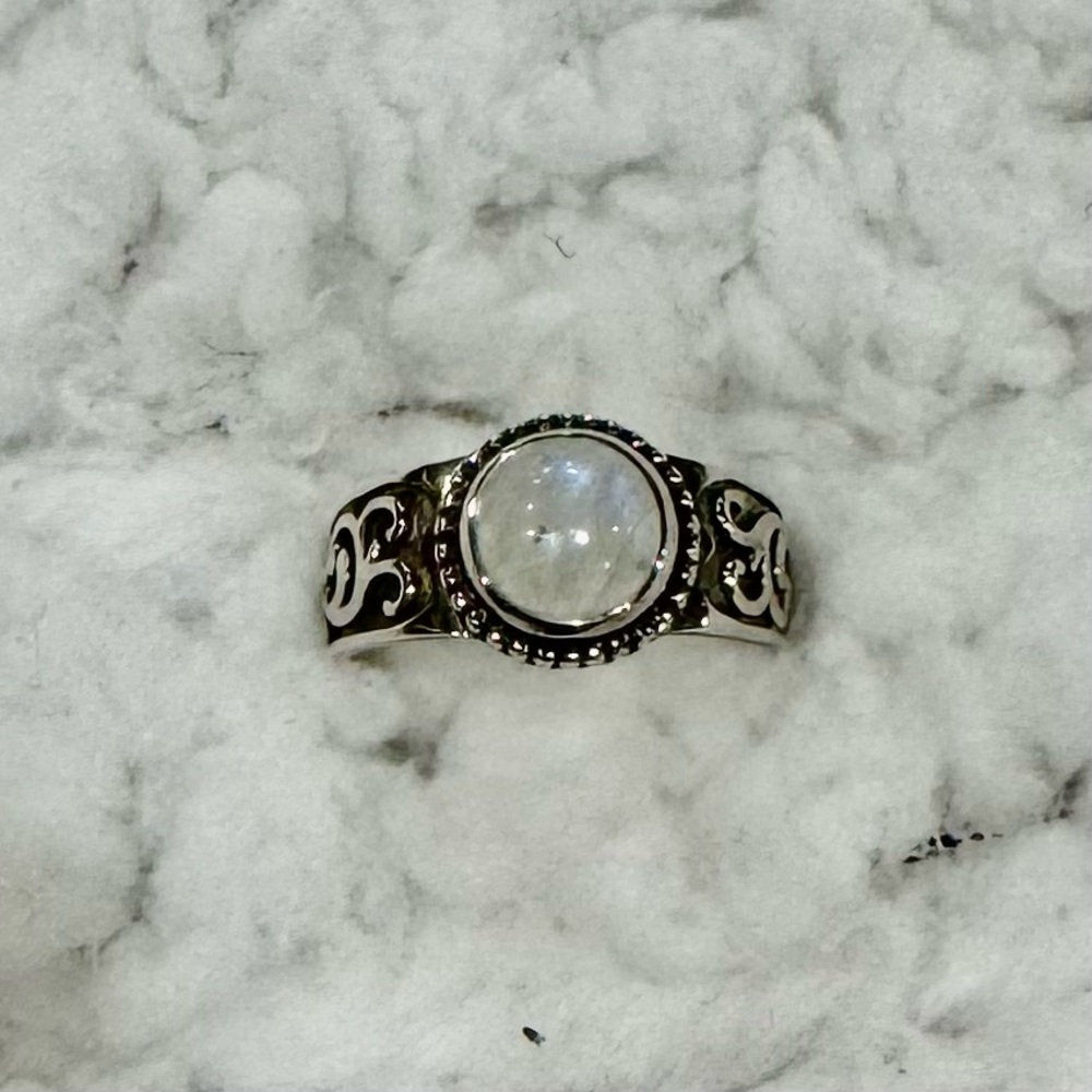 Silpada 925 Sterling Silver Moonstone Scroll Ring Size 8